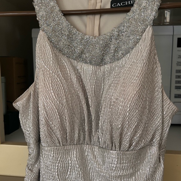 Pearl silver/white gown size 4-6 - Picture 9 of 10